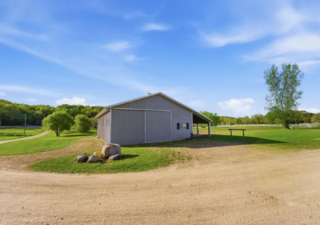 Photo 3 of Sale Pending at 550 Jansen Ave SE, Buffalo, MN 55313 | MLS# 7002516 | Listing updated on 2026-08-28