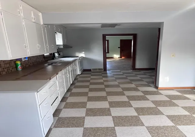 2nd image of 1712 University Dr Se, Saint Cloud, MN 56304 | MLS# 7002536