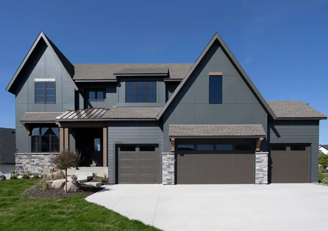 Photo 2 of Mansion for sale at 16500 64th Avenue N, Maple Grove, MN 55311 | MLS# 7002996 | Listing updated on 2026-10-07