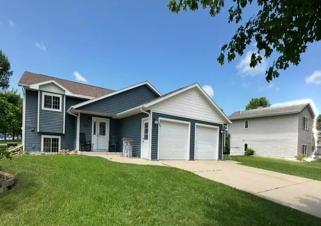 Homes for sale in Montevideo, MN | 1103 N 15th St, Montevideo, MN 56265 | MLS# 7003043