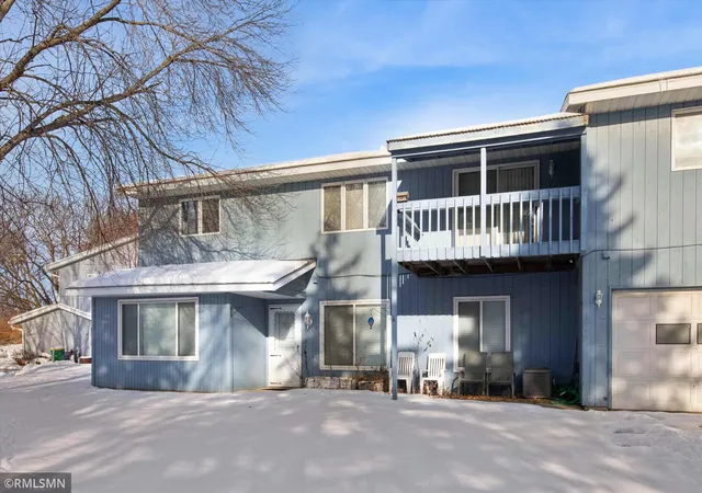 Homes for sale in Cannon Falls, MN | 1105 Park Street, Cannon Falls, MN 55009 | Houzeo