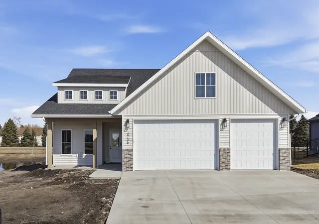 1st image of 4736 Hampton Loop S, Moorhead, MN 56560 | MLS# 7004010