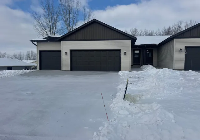 Homes for sale in Zumbrota, MN | 2031 20Th Street E, Zumbrota, MN 55992 | MLS# 7004563
