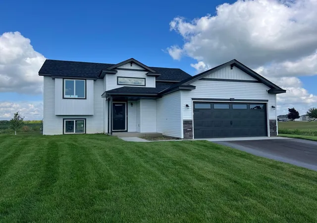 Photo 1 of Single family home for sale at 105 Cedar St, Kimball, MN 55353 | MLS# 7004766 | Listing updated on 2026-10-07