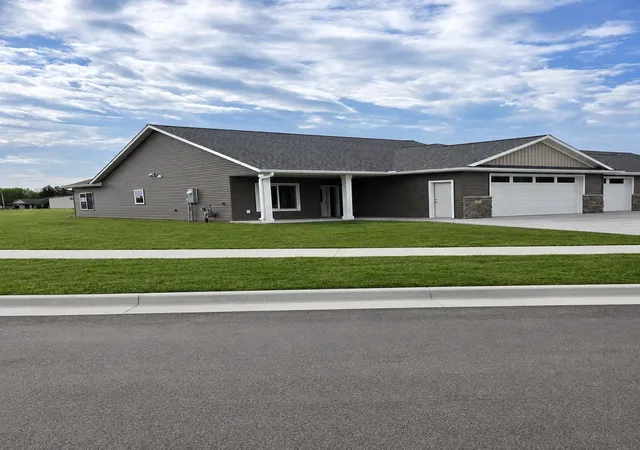 Homes for sale in Pine Island, MN | 803 3rd Ave Nw, Pine Island, MN 55963 | MLS# 7004780