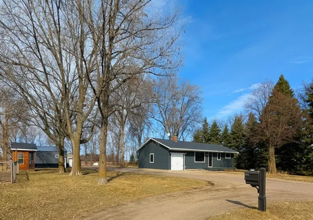 Photo 2 of Single family home for sale at 6005 30th Avenue Sw, Montevideo, MN 56265 | MLS# 7005111 | Listing updated on 2026-09-12
