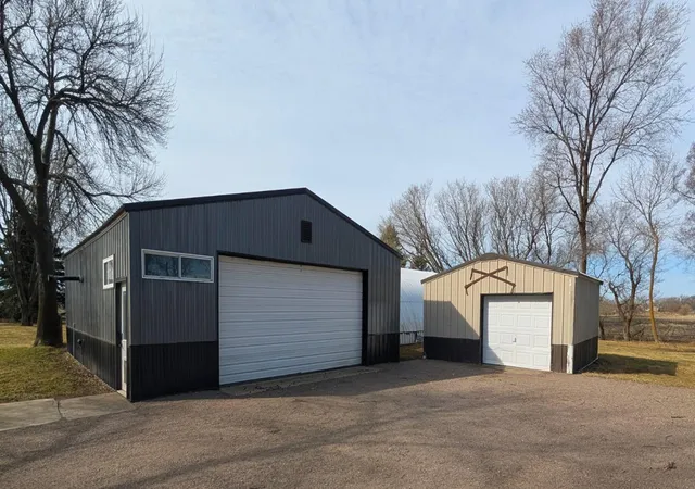 Photo 3 of Single family home for sale at 6005 30th Avenue SW, Montevideo, MN 56265 | MLS# 7005111 | Listing updated on 2026-09-12