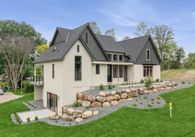 Single family home for sale at 2706 Lakeview Ct, Saint Paul, MN 55117 | MLS# 7005470 | Listing updated on 2026-08-26