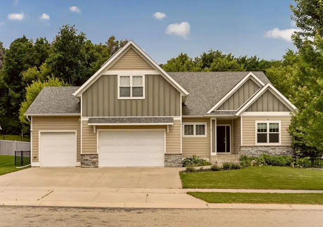 Photo 1 of Single family home for sale at 4283 Stone Point Dr Ne, Rochester, MN 55906 | MLS# 7005644 | Listing updated on 2026-09-12