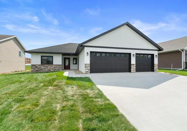 Photo 1 of Sale Pending at 1534 9th Avenue Sw, Hutchinson, MN 55350 | MLS# 7005811 | Listing updated on 2026-08-29