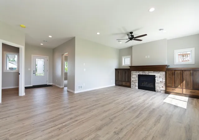Photo 3 of Sale Pending at 1534 9th Avenue SW, Hutchinson, MN 55350 | MLS# 7005811 | Listing updated on 2026-08-29