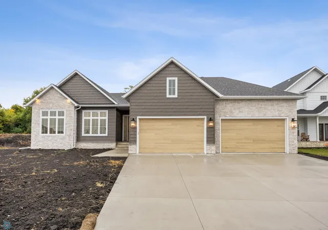 Photo 1 of Single family home for sale at 5541 31st Street S, Fargo, ND 58104 | MLS# 7006028 | Listing updated on 2026-07-30