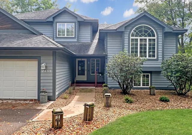 1st image of 2455 Saint Croix Trl S, Afton, MN 55001 | MLS# 7006091