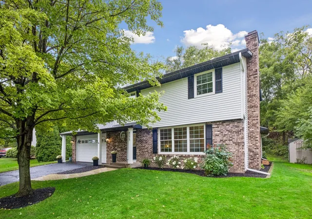 Photo 2 of Sale Pending at 4275 Carlson Lake Ln N, Saint Paul, MN 55123 | MLS# 7006101 | Listing updated on 2026-10-01