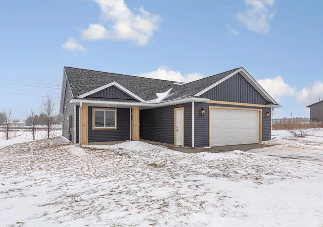 Photo 3 of Sale Pending at 804 2nd Street Se, Dodge Center, MN 55927 | MLS# 7006140 | Listing updated on 2026-07-29