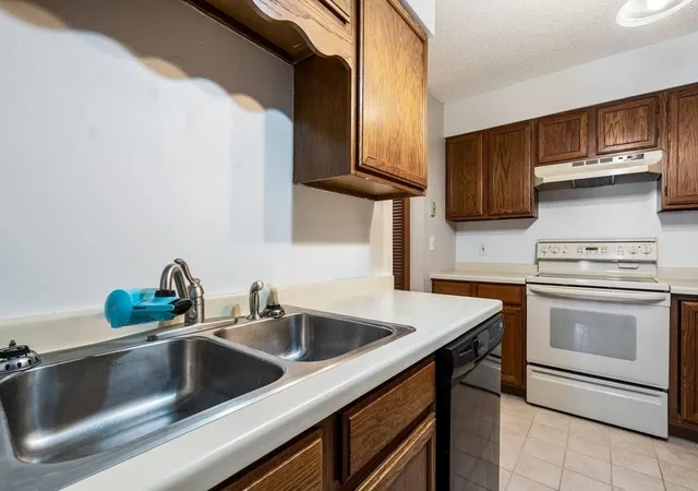 Listing Photo 5 - Condo for sale in building located at 249 Pumphouse Rd, Chippewa Falls, WI 54729