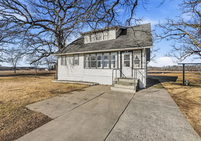 Photo 3 of Single family home for sale at 6132 Mayhew Lake Rd NE, Sauk Rapids, MN 56379 | MLS# 7006251 | Listing updated on 2026-09-28