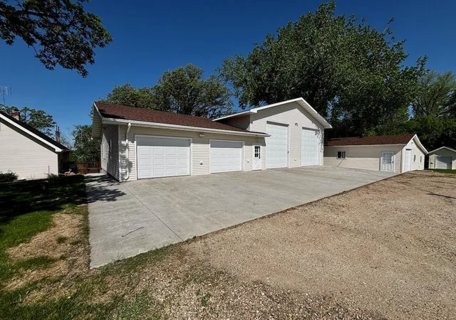 2nd image of 1110 Water Plant Rd, Fergus Falls, MN 56537 | MLS# 7006549