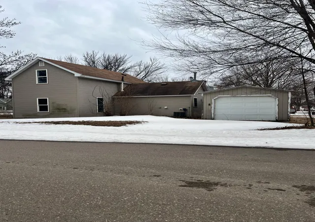 Photo 3 of Single family home for sale at 310 6th Street, Dawson, MN 56232 | MLS# 7006566 | Listing updated on 2026-07-07
