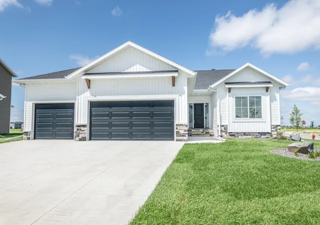 1st image of 8319 59 St S, Horace, ND 58047 | MLS# 7006760