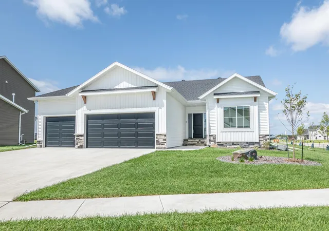 2nd image of 8319 59 St S, Horace, ND 58047 | MLS# 7006760