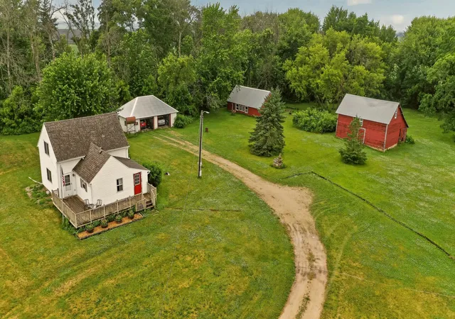 2nd image of 70170 325th St, Grand Meadow, MN 55936 | MLS# 7006807