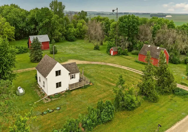 3rd image of 70170 325Th St, Grand Meadow, MN 55936 | MLS# 7006807