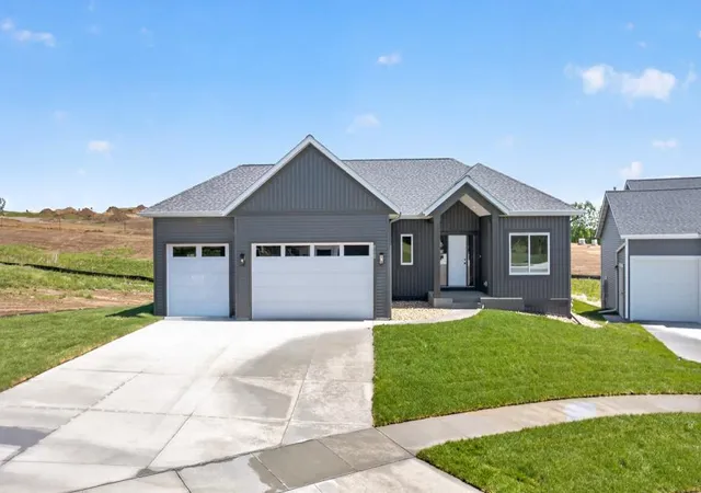 1st image of 6128 Cody Ln Nw, Rochester, MN 55901 | MLS# 7007624