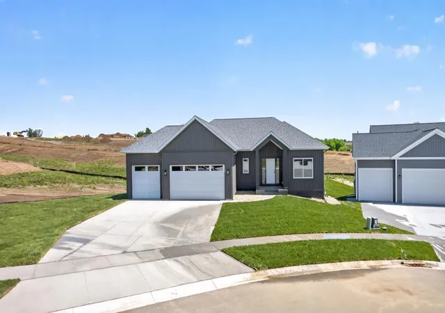 2nd image of 6128 Cody Ln Nw, Rochester, MN 55901 | MLS# 7007624