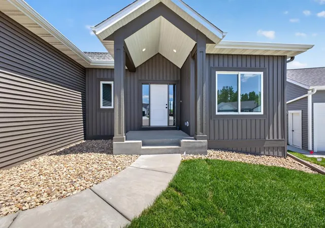3rd image of 6128 Cody Ln Nw, Rochester, MN 55901 | MLS# 7007624