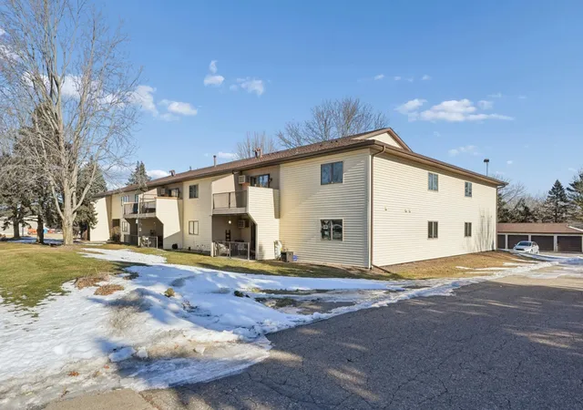Homes for sale in Hastings, MN | 3125 Cory Lane, Hastings, MN 55033 | Houzeo