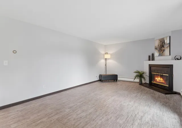 5th image of 3440 Golfview Dr, Eagan, MN 55123