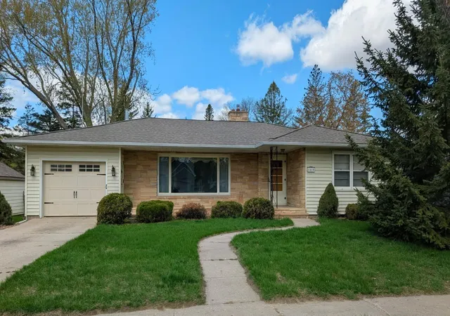 Homes for sale in Montevideo, MN | 1115 N 4th St, Montevideo, MN 56265 | MLS# 7008396