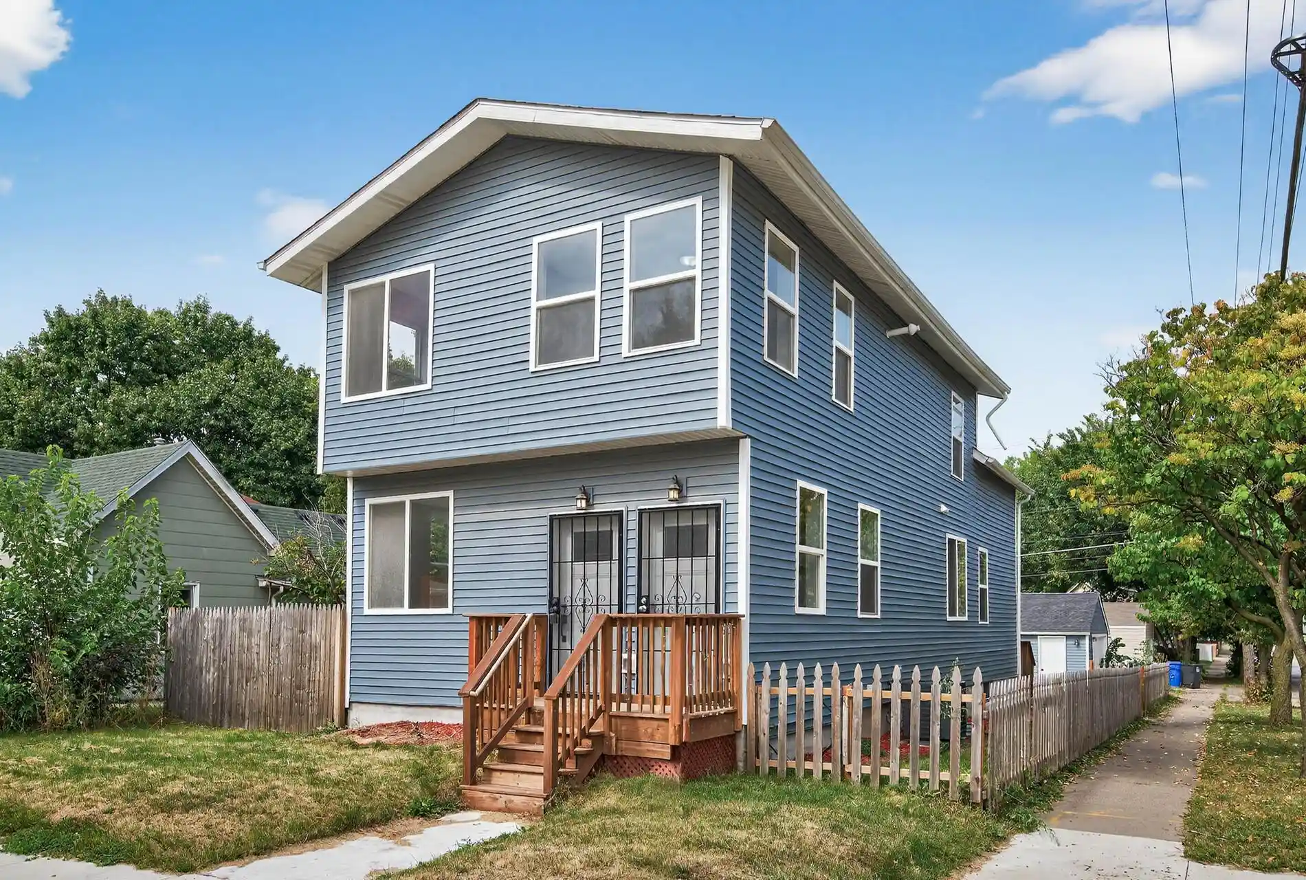 Listing Photo 1 - Condo for sale in 1235 Minnehaha Ave E located at 1235 Minnehaha Ave E, Saint Paul, MN 55106 - Unit 1235 Minnehaha Ave E
