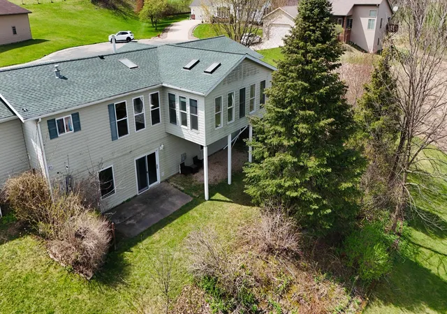 Photo 3 of Single family home for sale at 327 Parkside Dr Se, Preston, MN 55965 | MLS# 7008962 | Listing updated on 2026-08-19