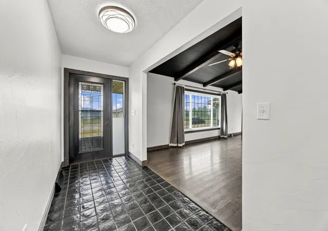 Photo 3 of Single family home for sale at 213 5th Street NW, Gwinner, ND 58040 | MLS# 7009011 | Listing updated on 2026-09-19