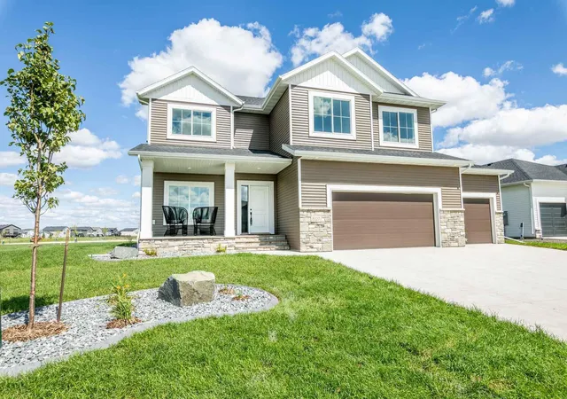 Photo 2 of Single family home for sale at 8327 59 Street S, Horace, ND 58047 | MLS# 7009230 | Listing updated on 2026-08-30