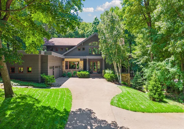 1st image of 20895 Spencer Ln, Excelsior, MN 55331 | MLS# 7009508