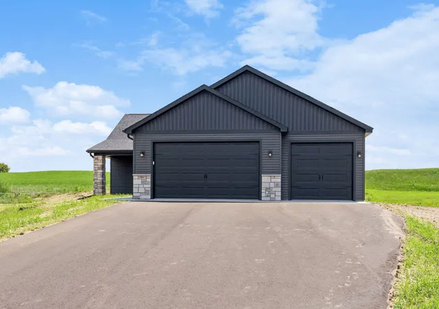 Homes for sale in New Richmond, WI | 466 Coyote Wy, New Richmond, WI 54017 | MLS# 7009553