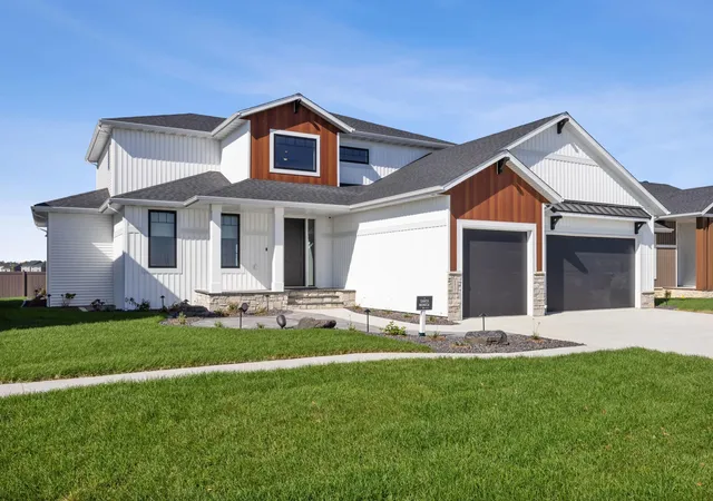 Homes for sale in Horace, ND | 6837 Sunrise Pt, Horace, ND 58047 | MLS# 7009584