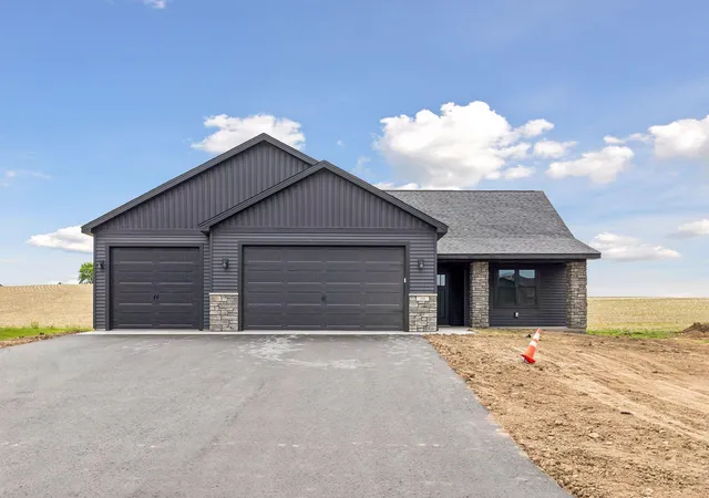 Homes for sale in New Richmond, WI | 480 Coyote Wy, New Richmond, WI 54017 | MLS# 7009710