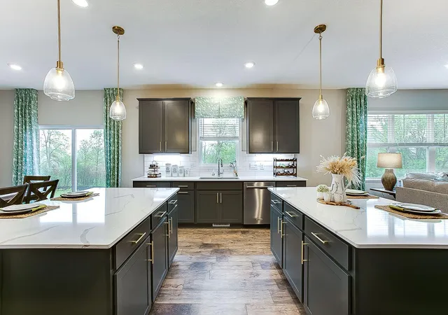 Photo 3 of Single family home for sale at 1634 Oak Crk Dr, Chaska, MN 55318 | MLS# 7010691 | Listing updated on 2026-08-24