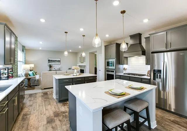 Photo 3 of Single family home for sale at 1634 Oak Crk Dr, Chaska, MN 55318 | MLS# 7010691 | Listing updated on 2026-08-24