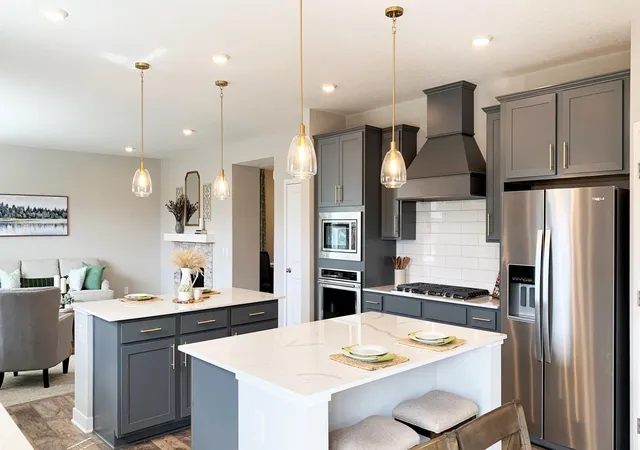 Photo 4 of Single family home for sale at 1634 Oak Crk Dr, Chaska, MN 55318 | MLS# 7010691 | Listing updated on 2026-08-24