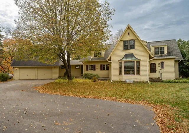 Single family home for sale at 8601 County Rd 3 NW, Oronoco, MN 55960 | MLS# 7010826 | Listing updated on 2026-09-22