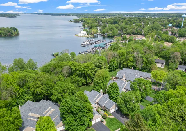 4th image of 23760 Lawtonka Dr, Excelsior, MN 55331 | MLS# 7010981