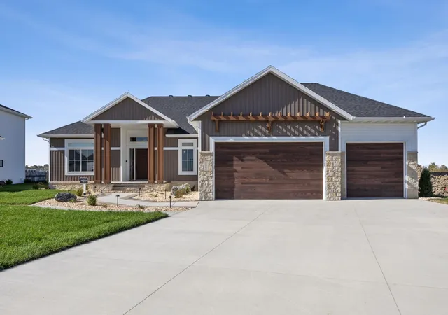 Photo 1 of Single family home for sale at 6833 Sunrise Point, Horace, ND 58047 | MLS# 7011040 | Listing updated on 2026-10-09