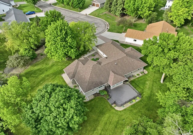 Photo 1 of Single family home for sale at 304 Lynsee Ln, Montevideo, MN 56265 | MLS# 7011389 | Listing updated on 2026-09-12