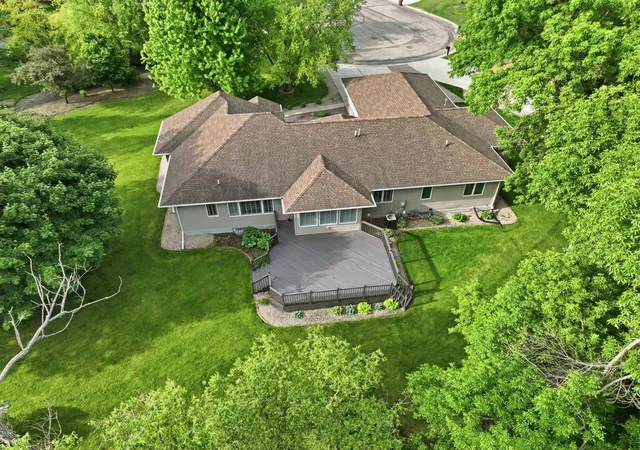 Photo 2 of Single family home for sale at 304 Lynsee Ln, Montevideo, MN 56265 | MLS# 7011389 | Listing updated on 2026-09-12
