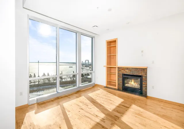 4th image of 311 E Superior St, Duluth, MN 55802